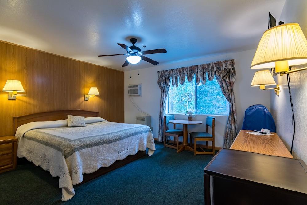 Yosemite Riverside Inn Groveland Exterior photo